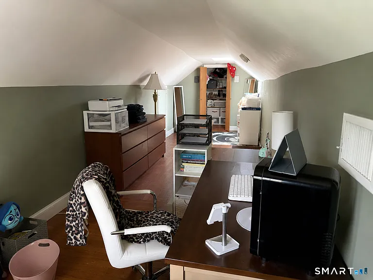 73 Hawthorne Ave — Photo 13