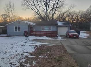 3317 NW Rochester Rd, Topeka, KS 66617