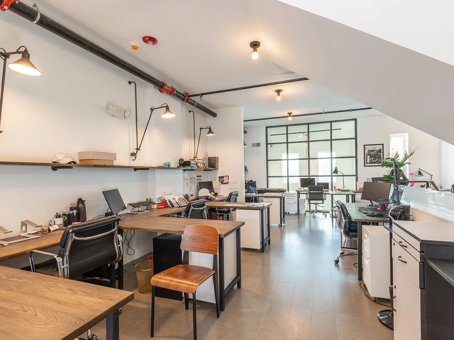 1541 Ridge Ave Unit Cmrl — Photo 3