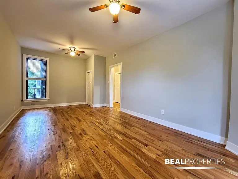 641 W Oakdale Ave #3 — Photo 4