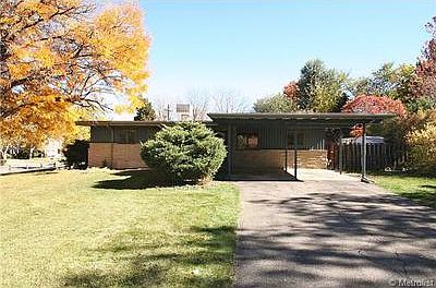 Prestigious Lakewood CC