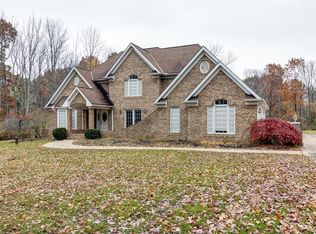 9069 Brakeman Rd, Chardon, OH 44024