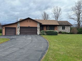 2 Arnold Rd, Plattsburgh, NY 12901