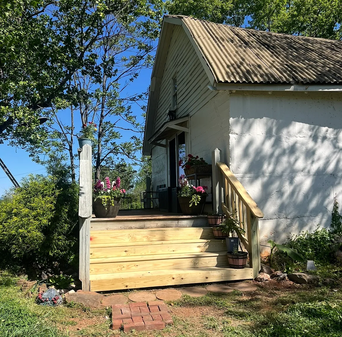 2 bed, $1,600 — Photo 1