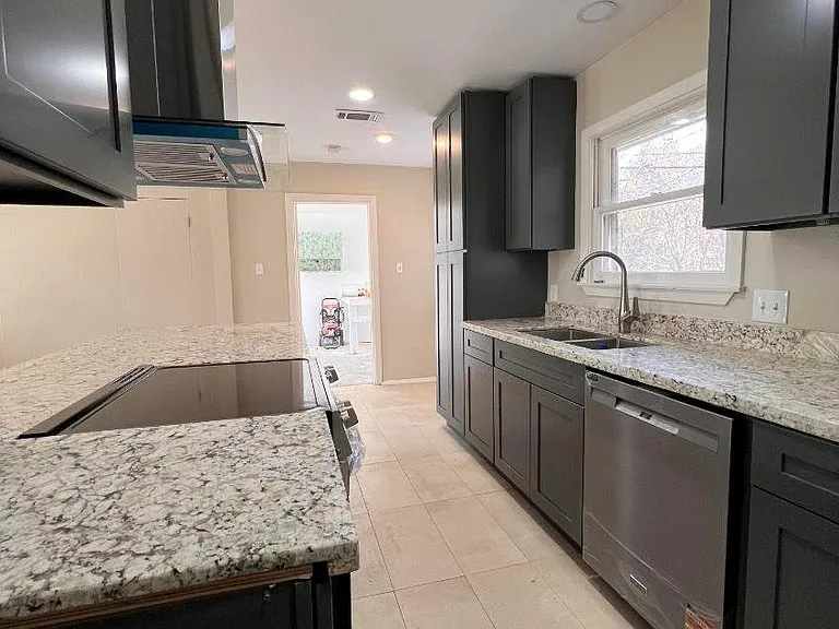 5834 Indigo St — Photo 8