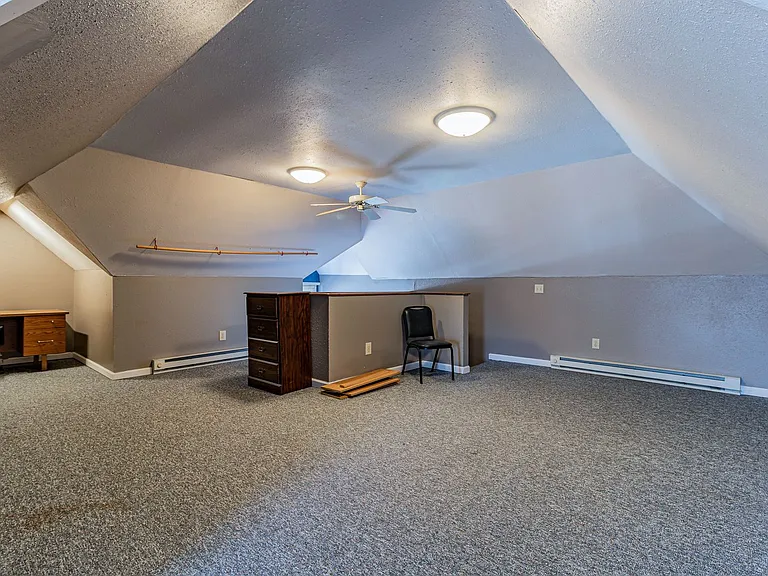 311 W Green St — Photo 29