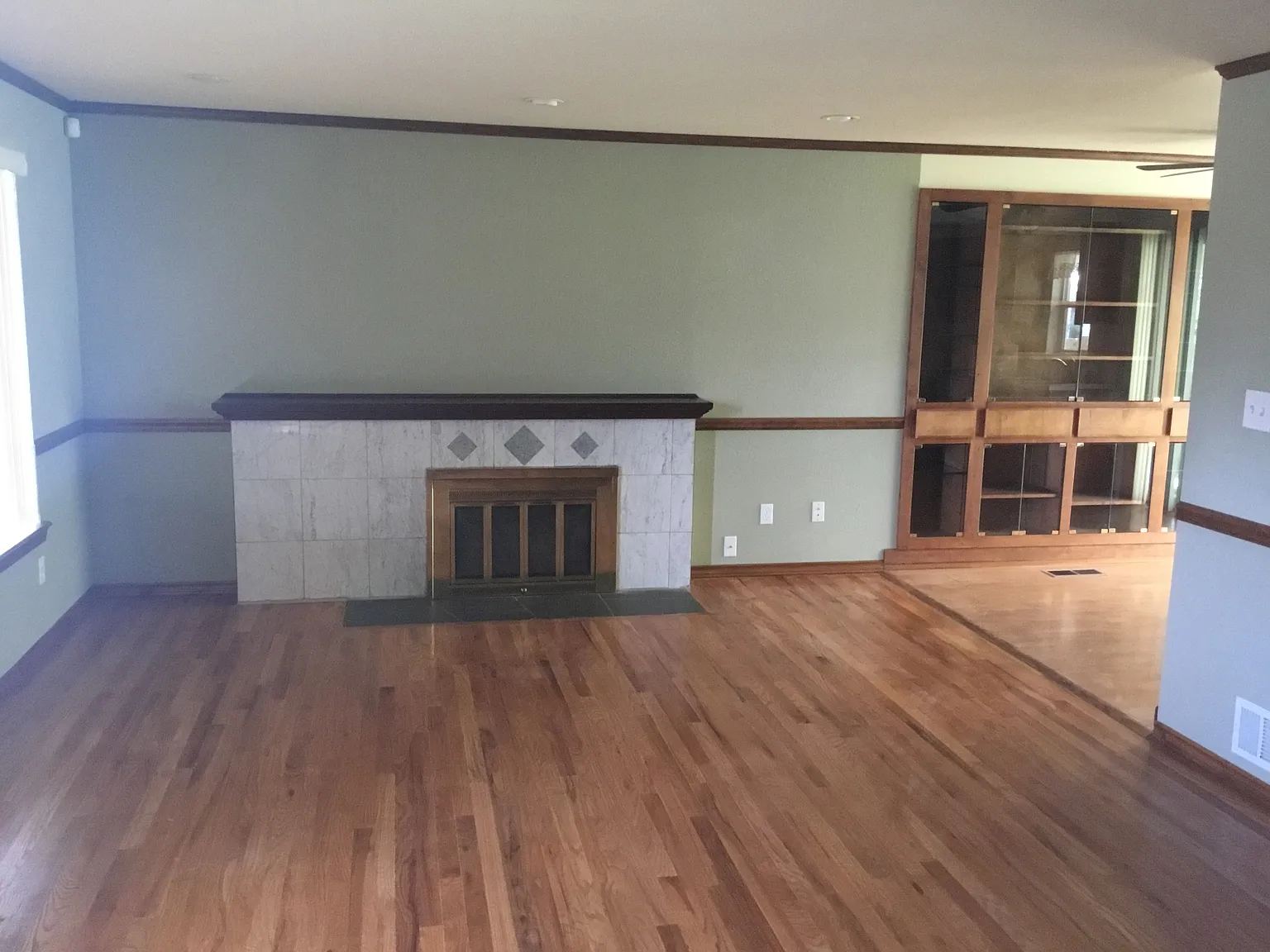 3 bed, 1920 sqft, $2,200 — Photo 2