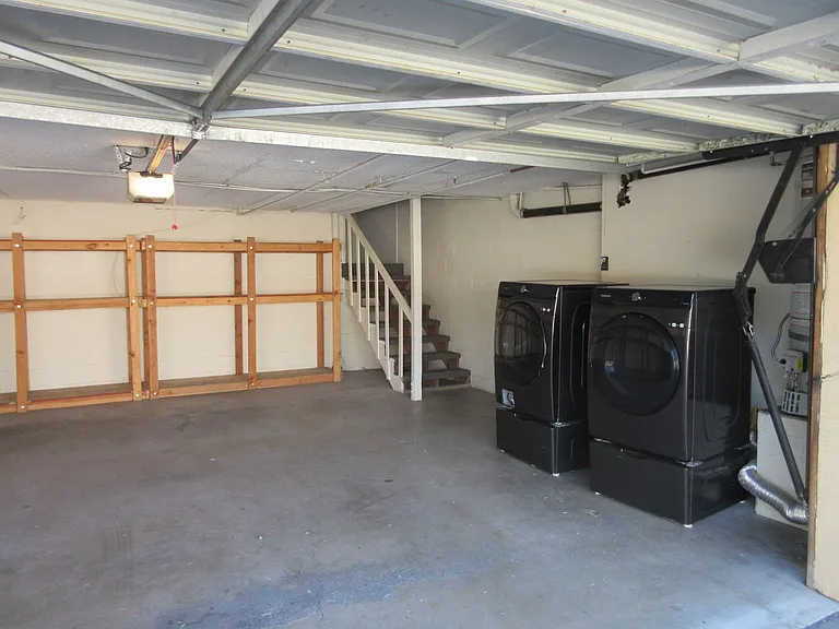 8865 Independence Ave #26 — Photo 31