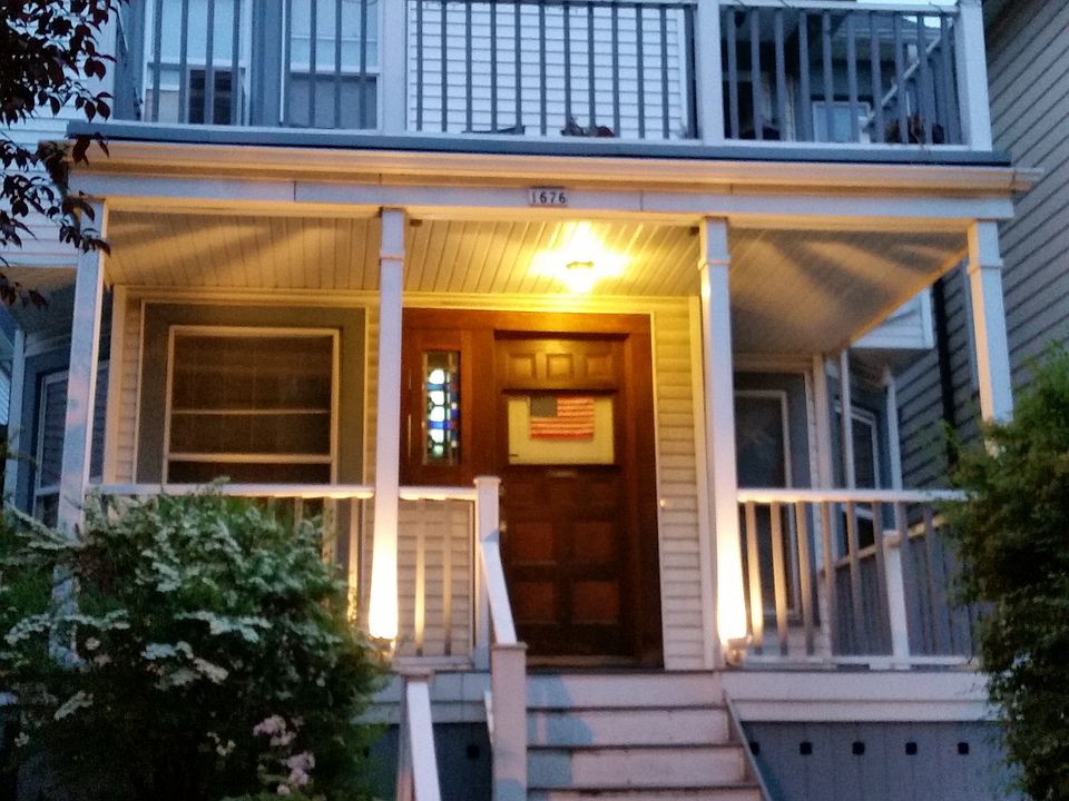Front Door - 1676 N. Astor St