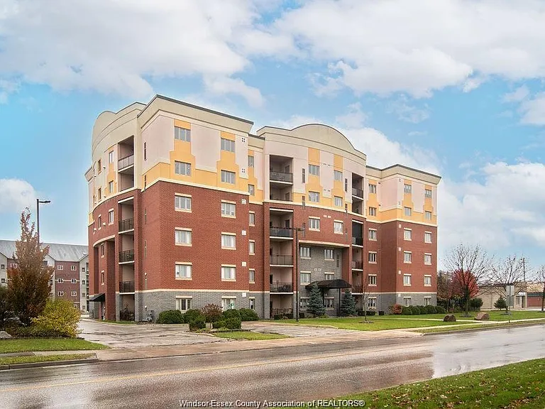 1855 Normandy St #607 — Photo 2