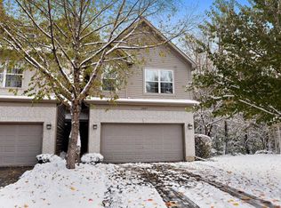 2837 Granite Ct #2837, Crystal Lake, IL 60012