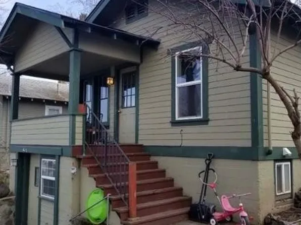 1412 1/2 E 10th Pl, The Dalles, OR 97058