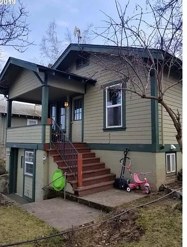 1412 1/2 E 10th Pl Photo 1