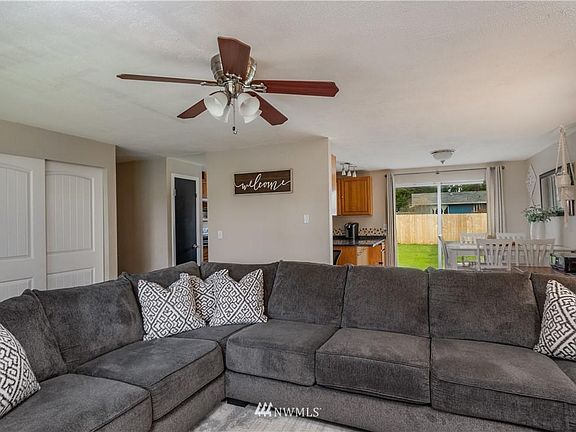 5th image of 770 NW Dory Dr