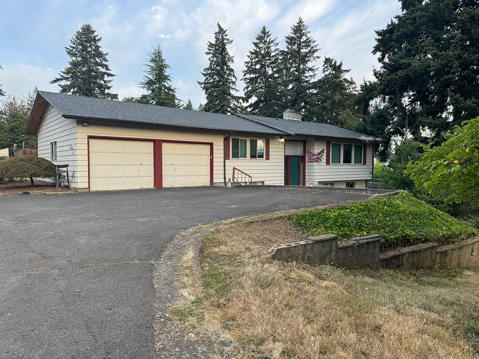 5 bed, 2622 sqft, $3,500 — Photo 1