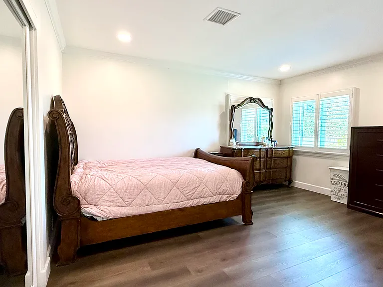 21316 Lynton Ave — Photo 19