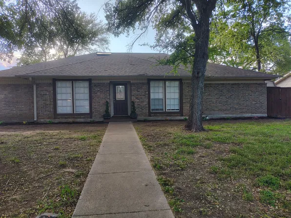 2100 Arlena Dr, Arlington, TX 76012