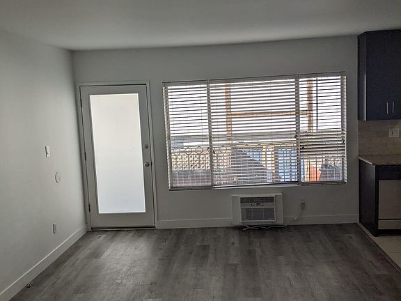 4th image of 1530 N Formosa Ave #2