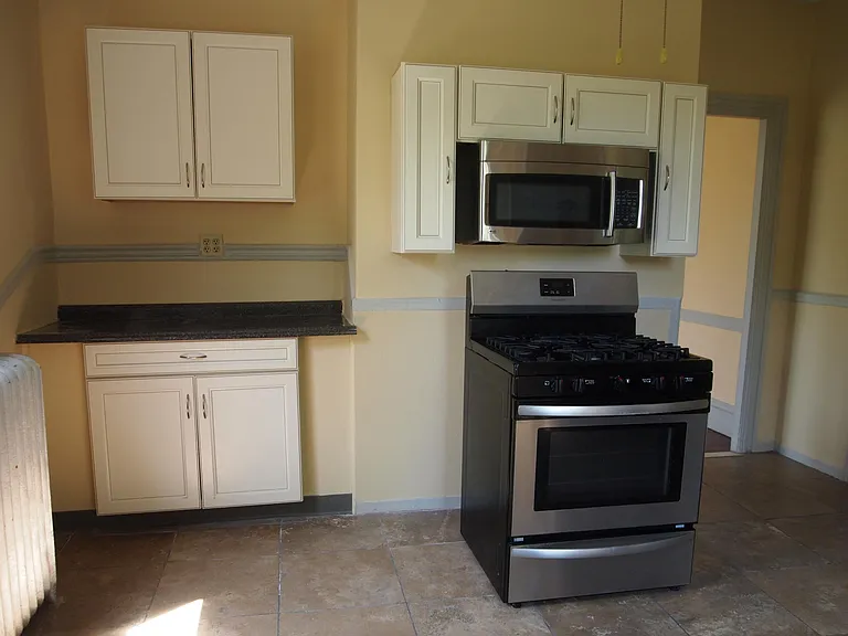68 Wood St #2 — Photo 16