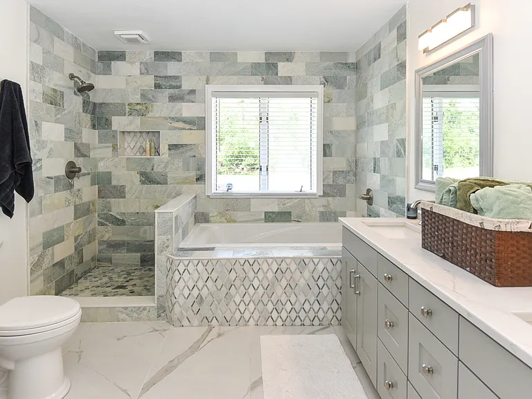 213 Riverbend Rd — Photo 20