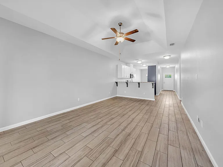 125 Fernwood St — Photo 16