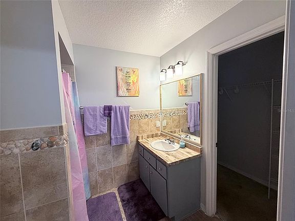 4th image of 164 Marion Oaks Ln