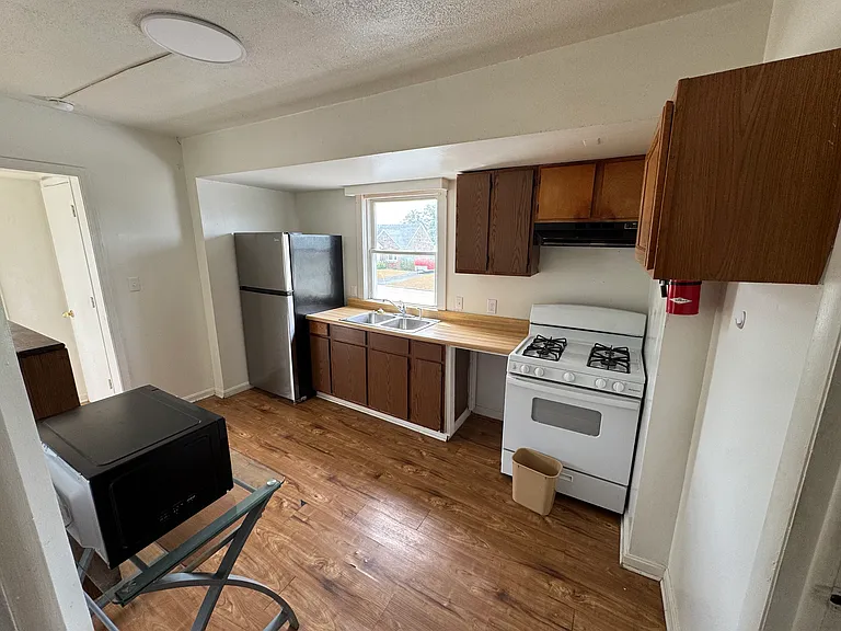 141 W 15th St #247 — Photo 7