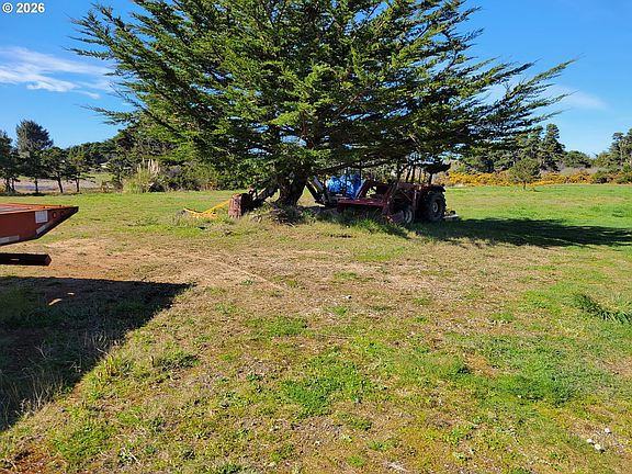 5th image of 18th St SW