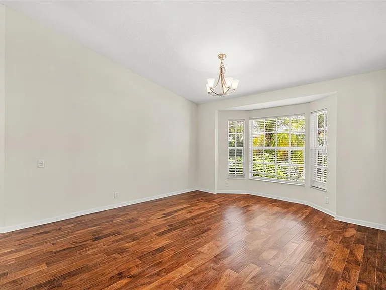 1115 Hounds Run — Photo 10