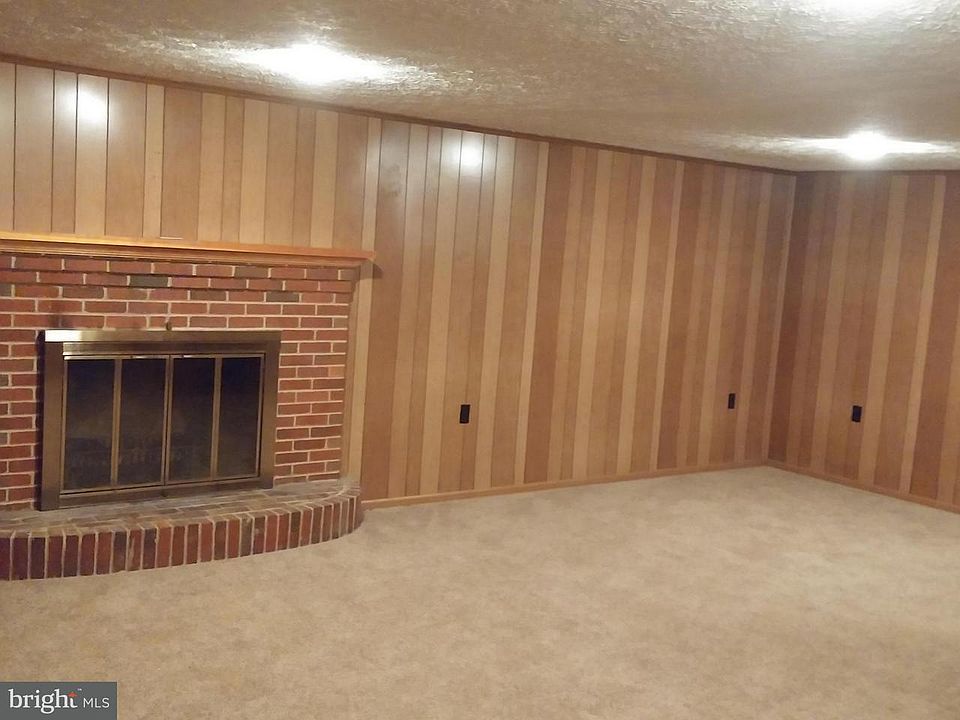 2nd image of 5096 Laura Dr