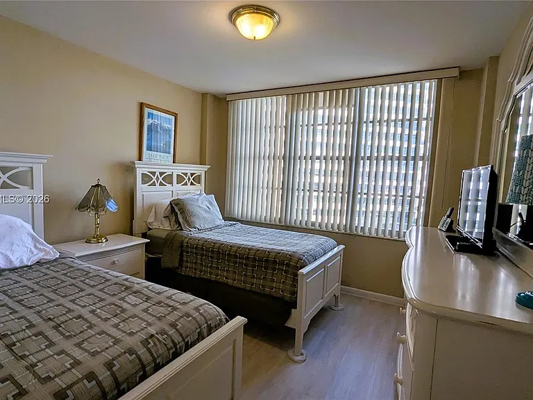 5161 Collins Ave #602 — Photo 12