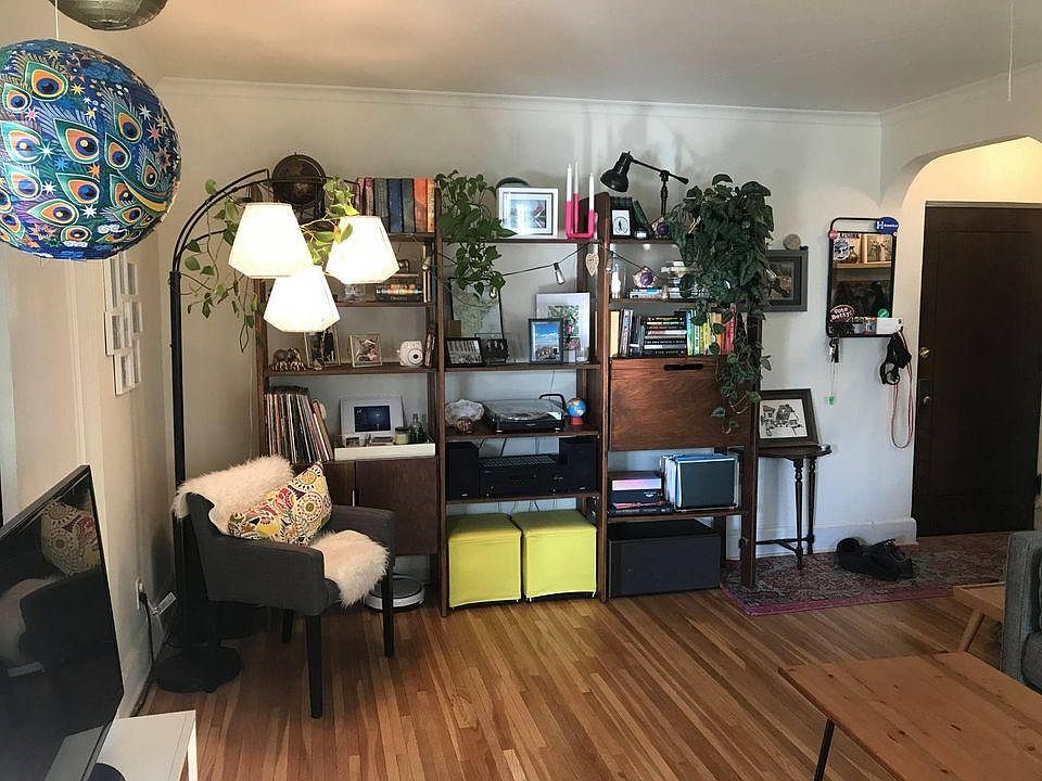 1st image of 610 Summit Ave APT 202