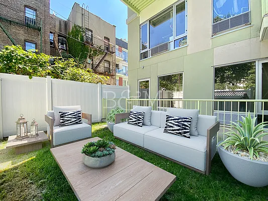 Rented by Brick&Mortar | media 31