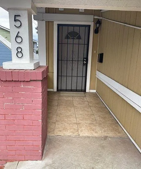 Alhambra St — Photo 4