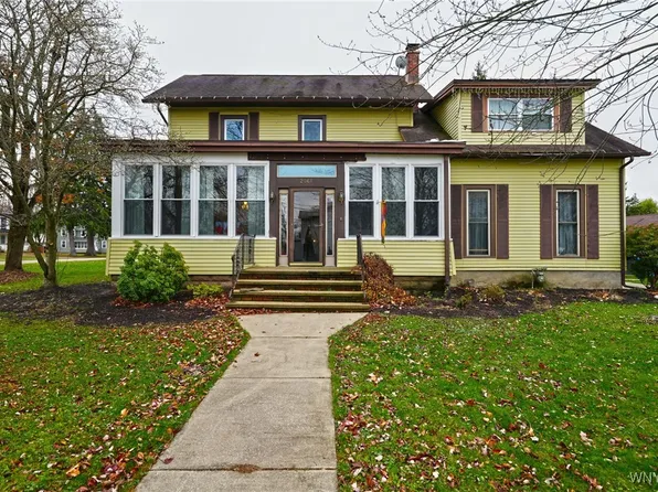 2061 Spruce St, North Collins, NY 14111