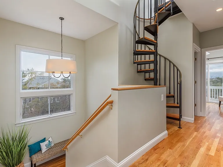 13 Girard Way — Photo 18