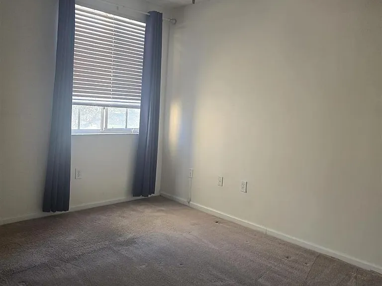 7970 N Nob Hill Rd #205 — Photo 8