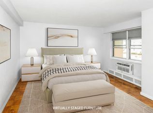 25 Neptune Boulevard #2E, Long Beach, NY 11561