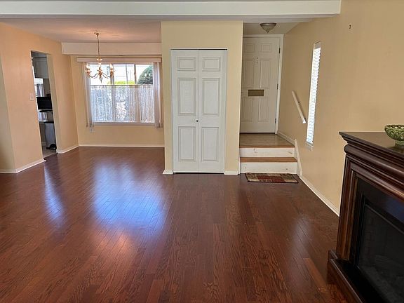 4th image of 220 Nassau Dr #220
