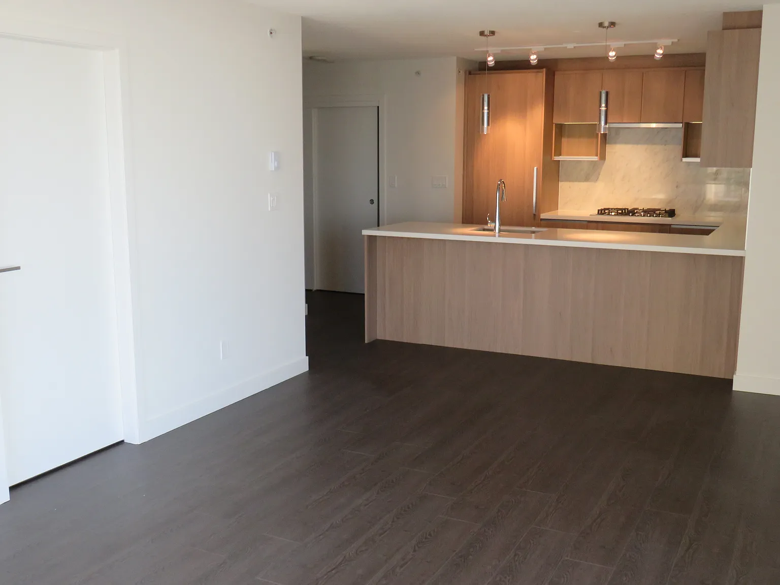 13750 100 Avenue Surrey — Photo 4