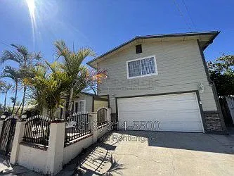 2430 Bartel St — Photo 2