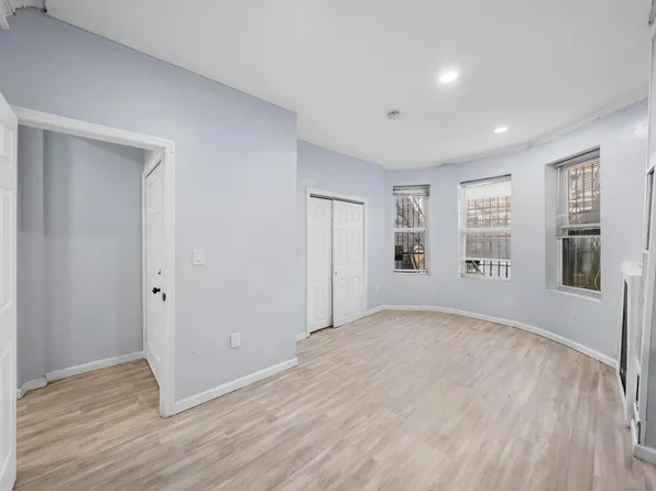 357 East 26th Street image 4 of 10