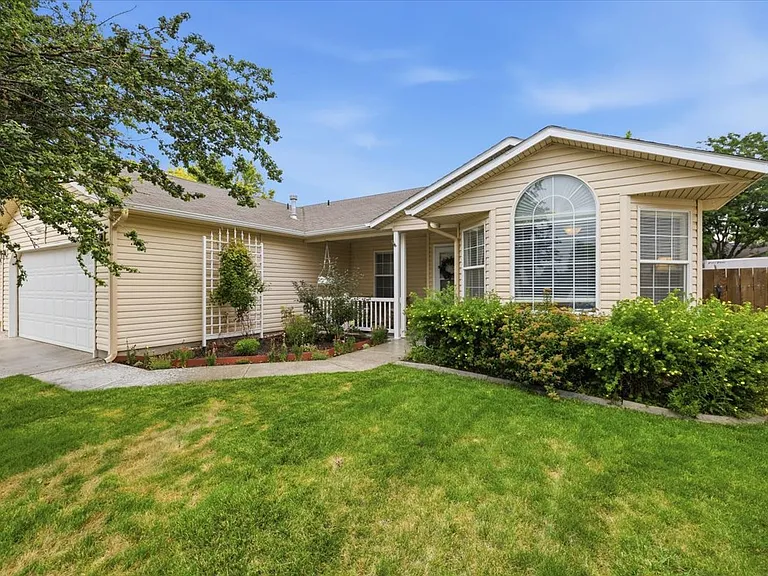 4266 S Fruithill Pl — Photo 35