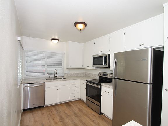 2nd image of 565 Serento Cir