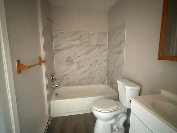 2nd image of 348 S 6th St #B2