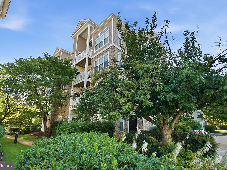 1st image of 506 Sunset View Ter SE Unit 304