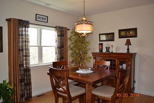 5th image of 15984 Oak Hill Ln