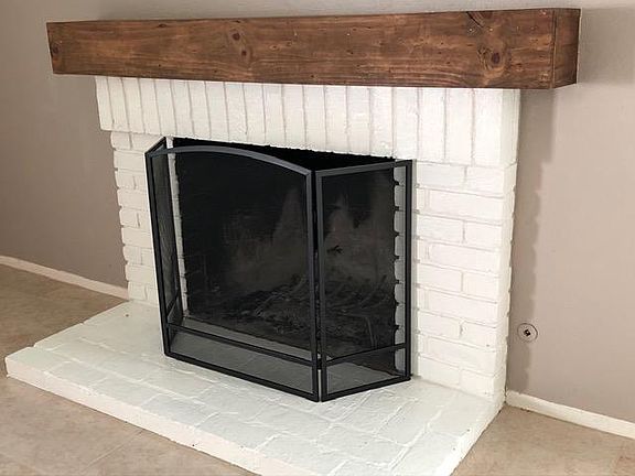5th image of 1877 E Woodgate Dr