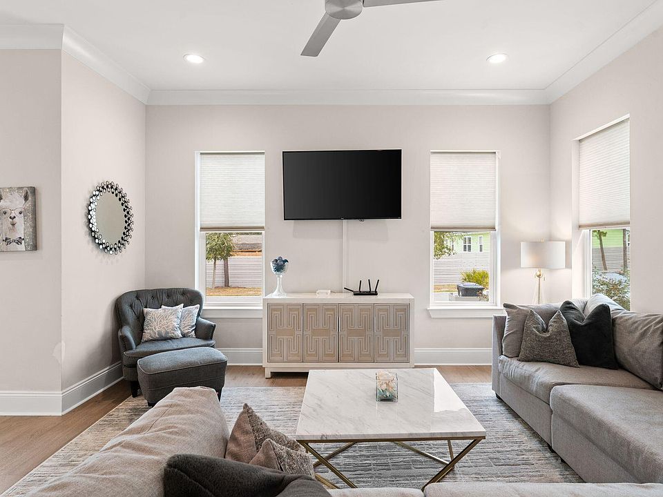 1st image of 33 Sunset Key Ct