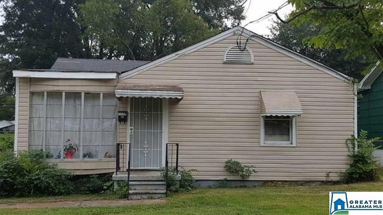 2nd image of 1645 18th Pl SW